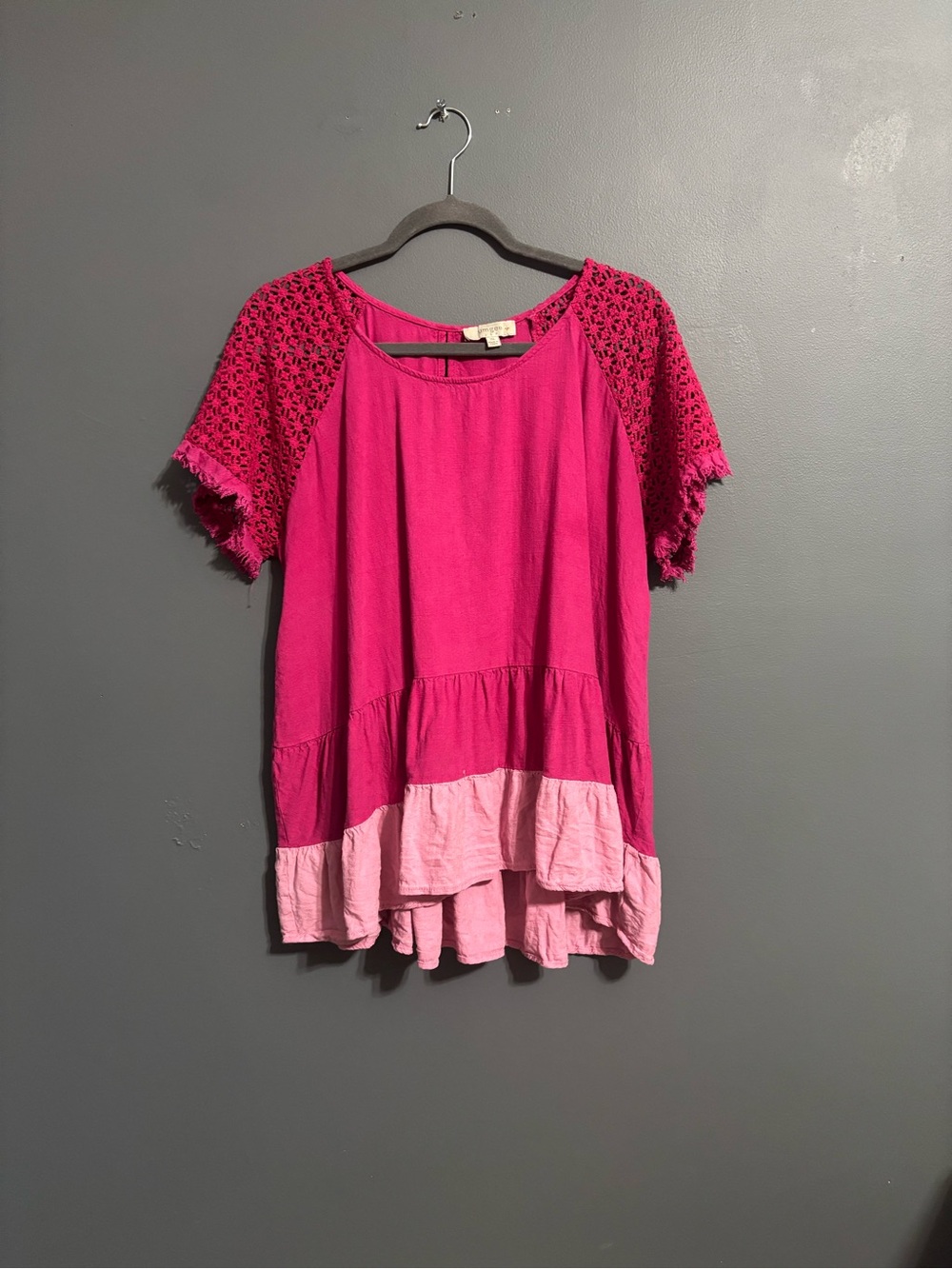 Umgee USA multi-tone pink ruffle tiered crochet fringe boho blouse women’s 1XL